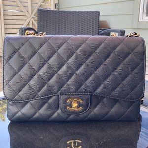 ✨SOLD✨Chanel Quilted Caviar Leather Jumbo Single Flap